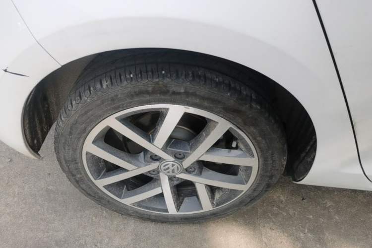 Used Volkswagen Golf 2020 280TSI DSG Comfort Version Right Rear Wheel Hub