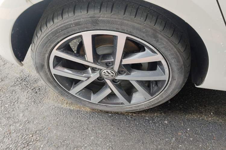 Used Volkswagen Golf 2020 280TSI DSG Comfort Version Right Rear Wheel Hub
