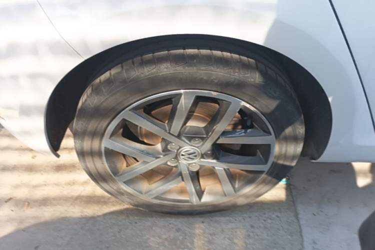 Used Volkswagen Golf 2020 280TSI DSG Comfort Version Right Rear Wheel Hub