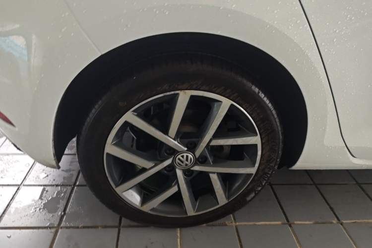 Used Volkswagen Golf 2020 280TSI DSG Comfort Version Right Rear Wheel Hub