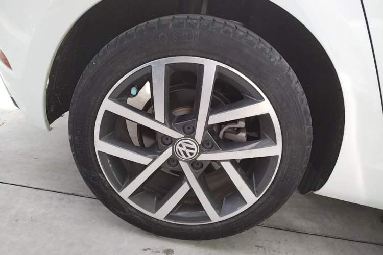 Used Volkswagen Golf 2020 280TSI DSG Luxury Edition Right Rear Wheel Hub