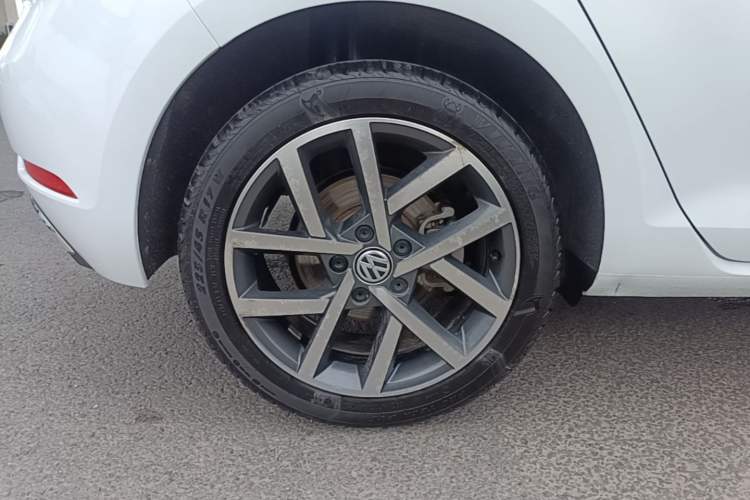 Used Volkswagen Golf 2020 280TSI DSG Luxury Edition Right Rear Wheel Hub