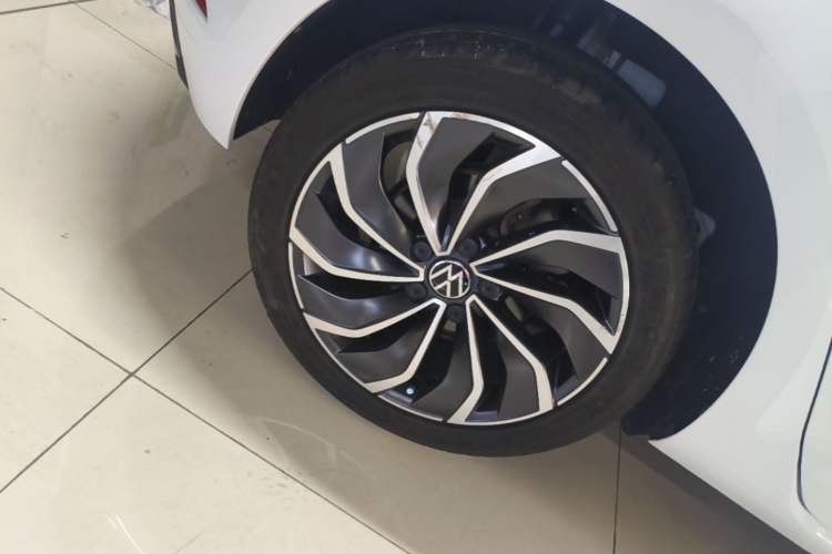 Used Volkswagen Golf 2020 200TSI DSG Comfortable and Ambitious Edition Right Rear Wheel Hub