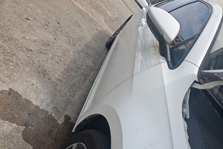 Used Volkswagen Golf 2020 Zhiai Edition 280TSI DSG Comfort Model Right Side Sill
