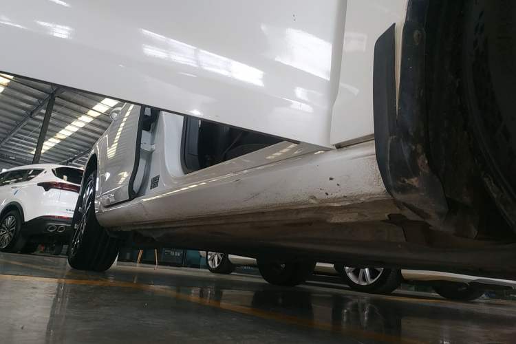 Used Volkswagen Golf 2020 200TSI DSG Comfortable and Ambitious Edition Right Side Sill