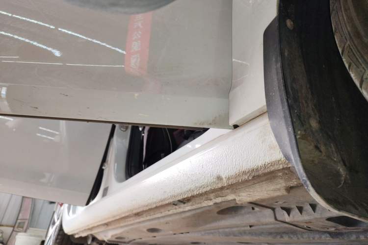 Used Volkswagen Golf 2020 Zhiai Edition 200TSI DSG Comfortable & Ambitious Version Right Side Sill