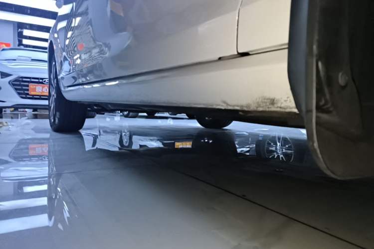 Used Volkswagen Golf 2020 200TSI DSG Comfortable and Ambitious Edition Right Side Sill