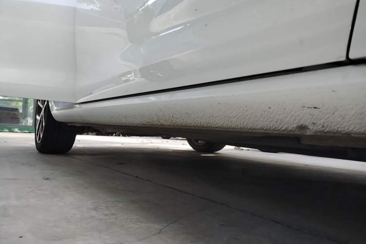 Used Volkswagen Golf 2020 280TSI DSG Luxury Edition Right Side Sill