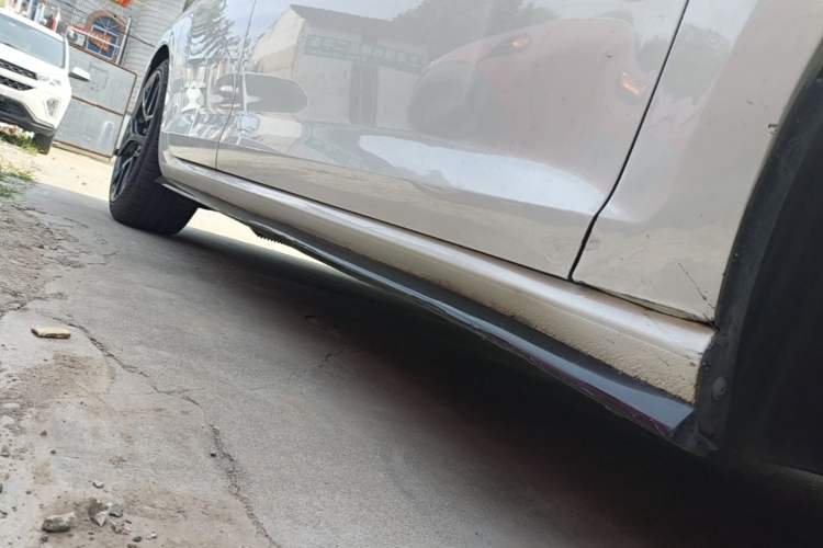 Used Volkswagen Golf 2020 Charming Edition 280TSI DSG R-Line Right Side Sill