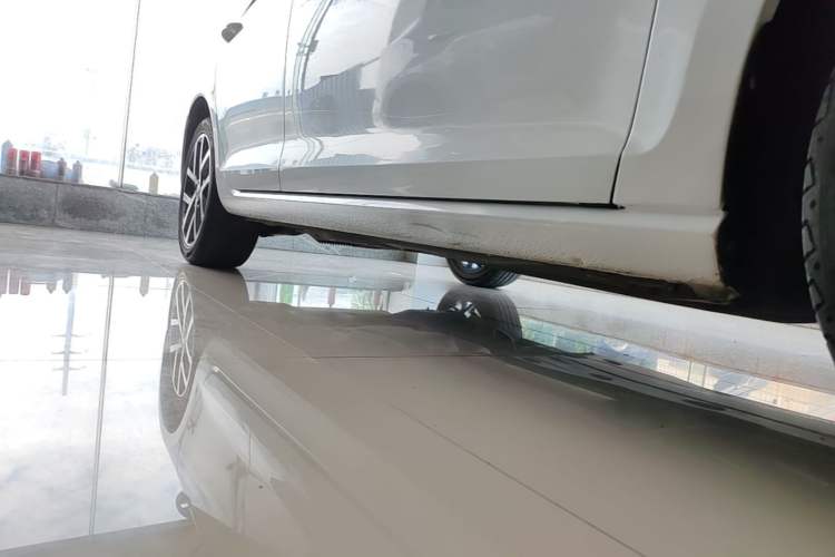 Used Volkswagen Golf 2020 Zhiai Edition 280TSI DSG Comfort Model Right Side Sill