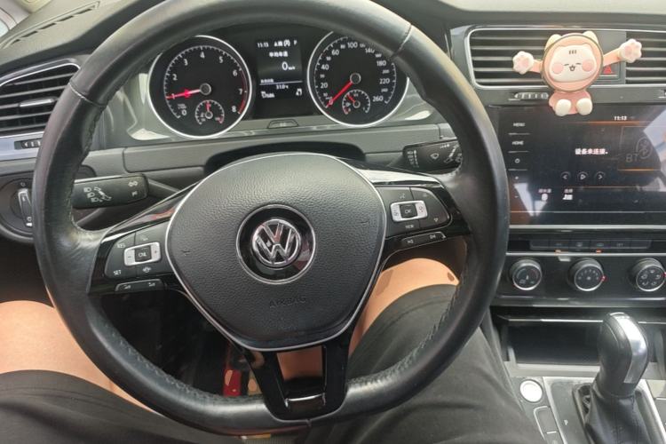 Used Volkswagen Golf 2020 Zhiai Edition 280TSI DSG Comfort Model Steering Wheel