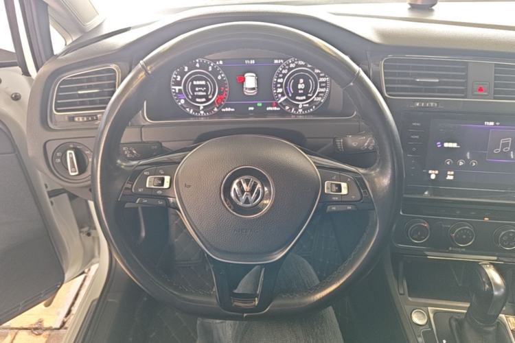 Used Volkswagen Golf 2020 Zhiai Edition 280TSI DSG Comfort Model Steering Wheel