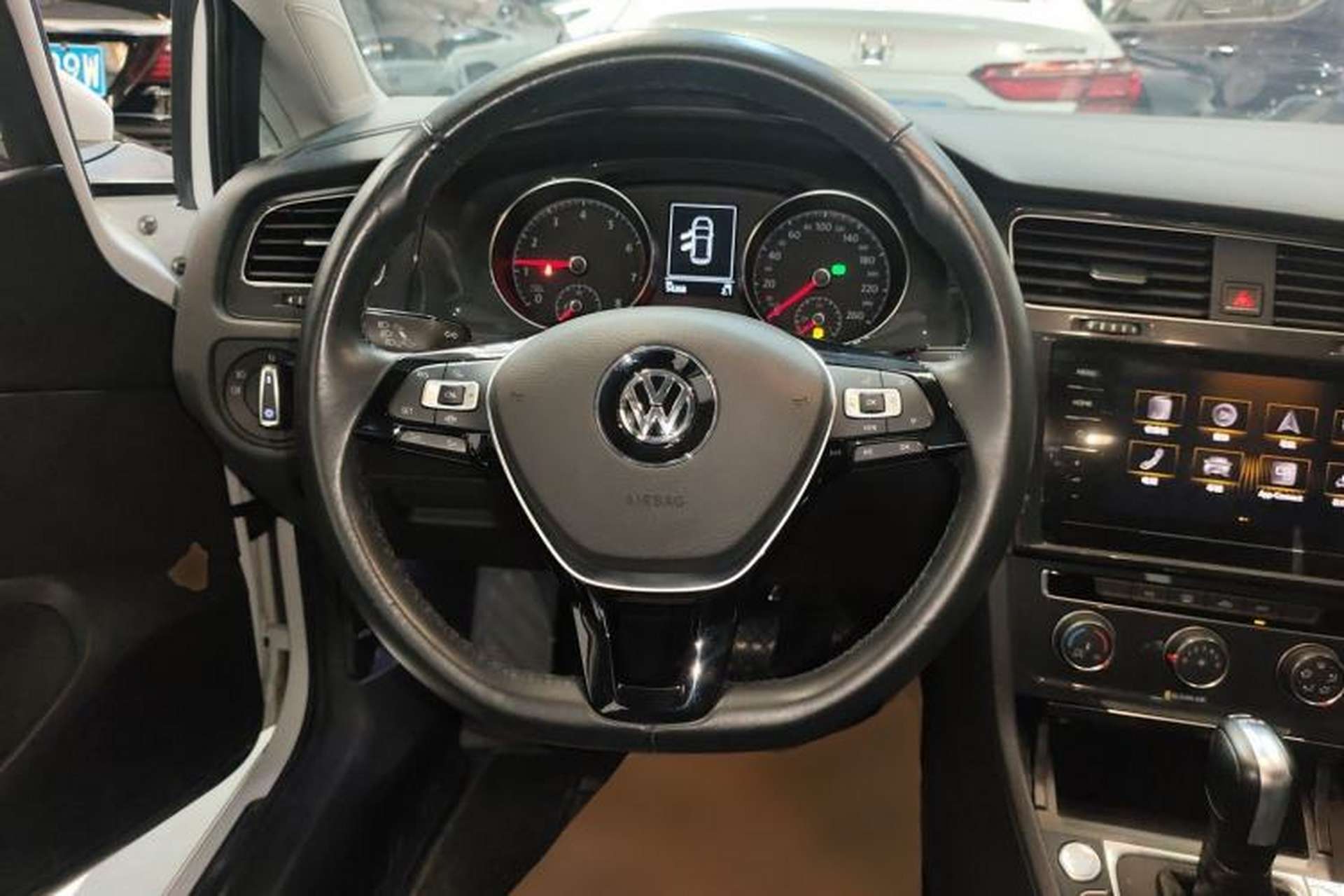 Used Volkswagen Golf 2020 Zhiai Edition 280TSI DSG Comfort Model Steering Wheel