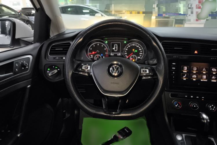 Used Volkswagen Golf 2020 Zhiai Edition 280TSI DSG Comfort Model Steering Wheel