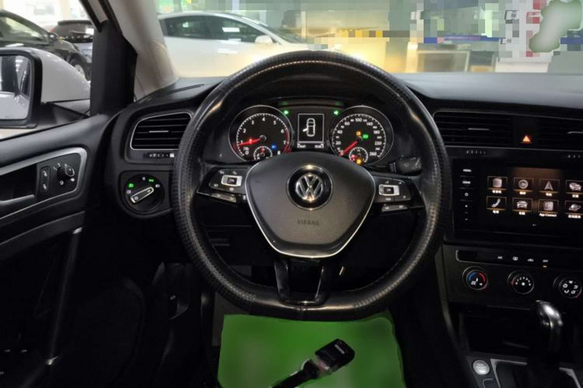 Used Volkswagen Golf 2020 Zhiai Edition 280TSI DSG Comfort Model Steering Wheel
