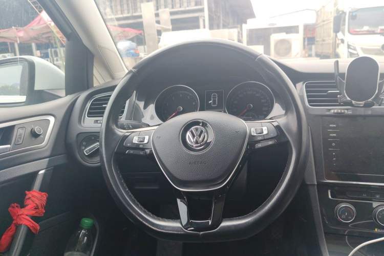 Used Volkswagen Golf 2020 Zhiai Edition 280TSI DSG Comfort Model Steering Wheel