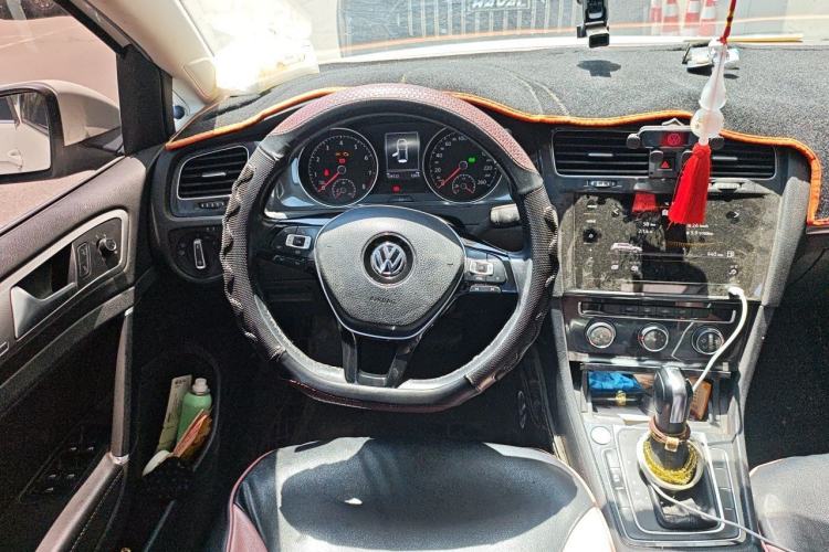 Used Volkswagen Golf 2020 Zhiai Edition 280TSI DSG Comfort Model Steering Wheel