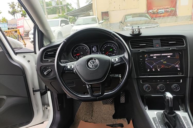 Used Volkswagen Golf 2020 200TSI DSG Comfortable and Ambitious Edition Steering Wheel