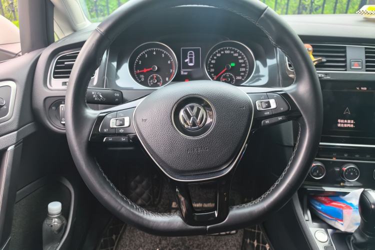 Used Volkswagen Golf 2020 Zhiai Edition 280TSI DSG Comfort Model Steering Wheel