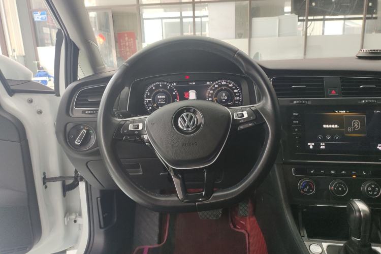 Used Volkswagen Golf 2020 280TSI DSG Luxury Edition Steering Wheel