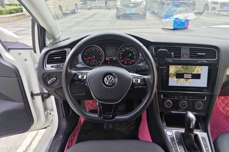 Used Volkswagen Golf 2020 Zhiai Edition 280TSI DSG Comfort Model Steering Wheel