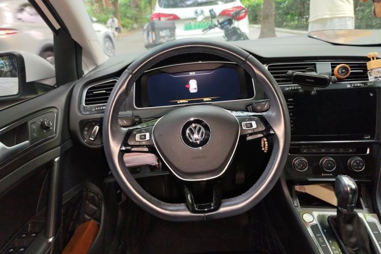 Used Volkswagen Golf 2020 Zhiai Edition 280TSI DSG Luxury Model Steering Wheel