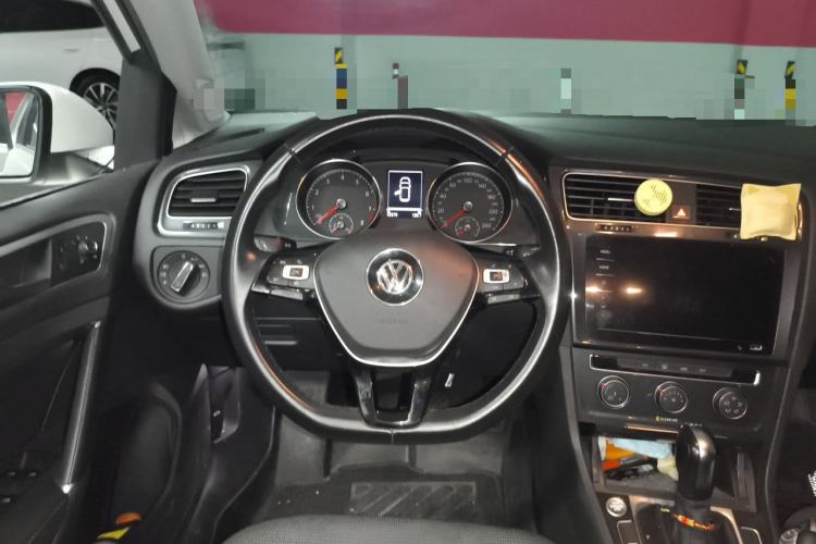 Used Volkswagen Golf 2020 Zhiai Edition 280TSI DSG Comfort Model Steering Wheel