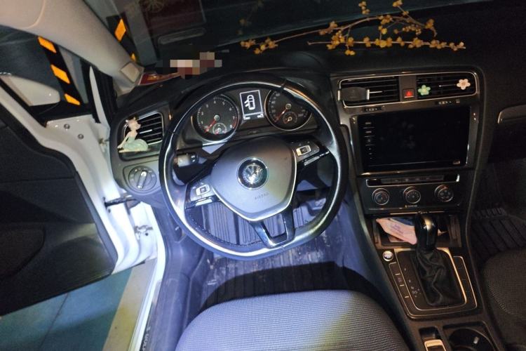 Used Volkswagen Golf 2020 Zhiai Edition 280TSI DSG Comfort Model Steering Wheel