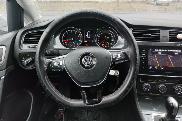 Used Volkswagen Golf 2020 200TSI DSG Comfortable and Ambitious Edition Steering Wheel