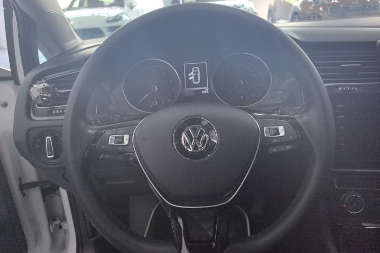 Used Volkswagen Golf 2020 Zhiai Edition 280TSI DSG Comfort Model Steering Wheel