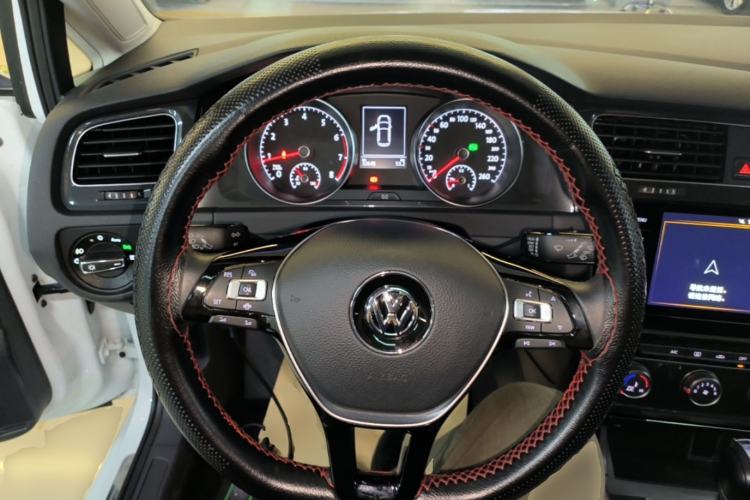 Used Volkswagen Golf 2020 Zhiai Edition 280TSI DSG Comfort Model Steering Wheel