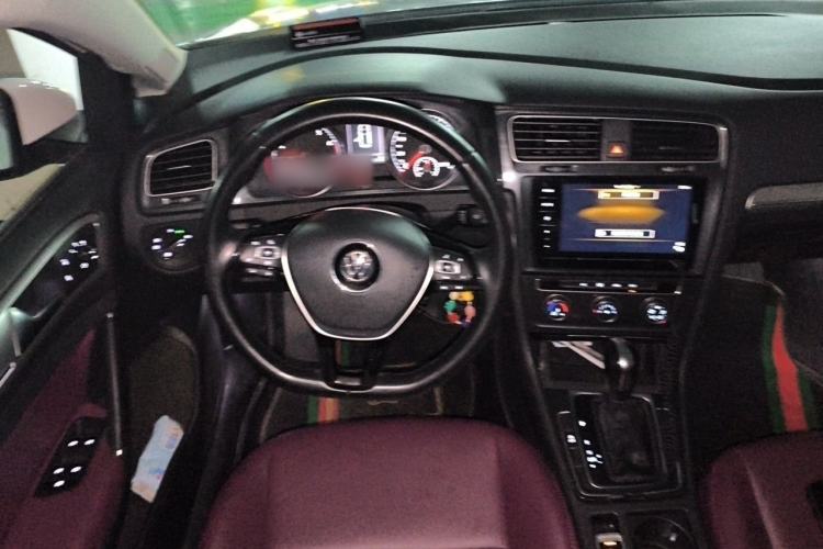 Used Volkswagen Golf 2020 200TSI DSG Comfortable and Ambitious Edition Steering Wheel