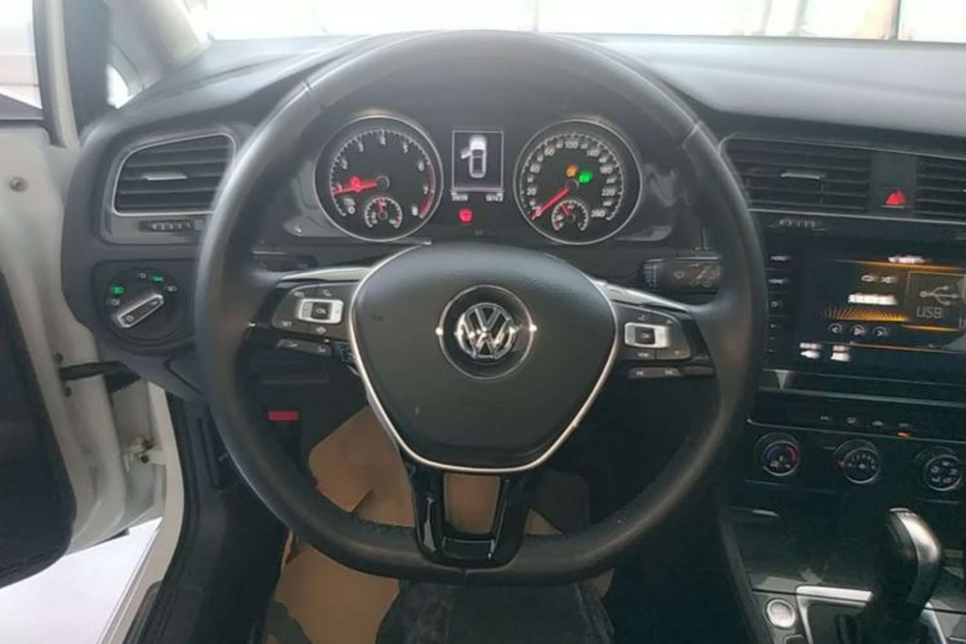 Used Volkswagen Golf 2020 Zhiai Edition 280TSI DSG Comfort Model Steering Wheel