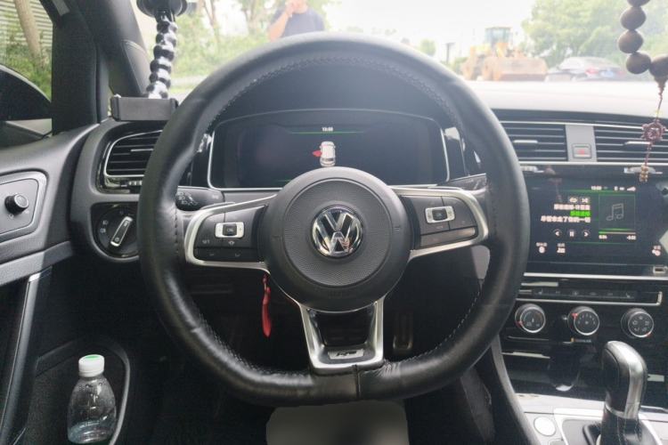 Used Volkswagen Golf 2020 Charming Edition 280TSI DSG R-Line Steering Wheel