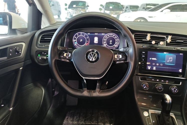Used Volkswagen Golf 2020 Zhiai Edition 280TSI DSG Comfort Model Steering Wheel