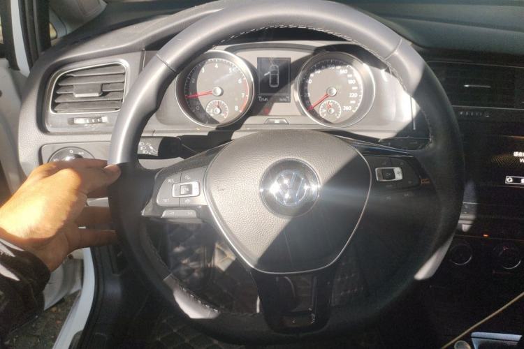 Used Volkswagen Golf 2020 Zhiai Edition 280TSI DSG Comfort Model Steering Wheel
