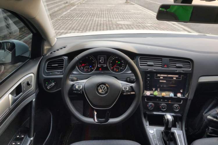 Used Volkswagen Golf 2020 Zhiai Edition 280TSI DSG Comfort Model Steering Wheel