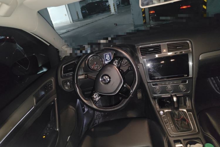 Used Volkswagen Golf 2020 Zhiai Edition 200TSI DSG Comfortable & Ambitious Version Steering Wheel