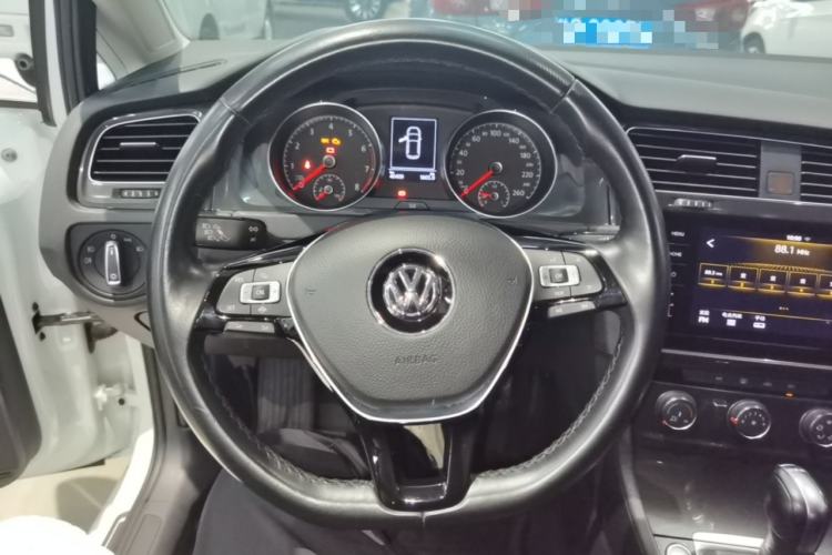 Used Volkswagen Golf 2020 Zhiai Edition 280TSI DSG Comfort Model Steering Wheel