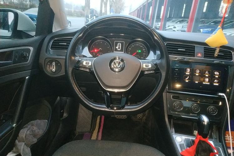 Used Volkswagen Golf 2020 Zhiai Edition 280TSI DSG Comfort Model Steering Wheel