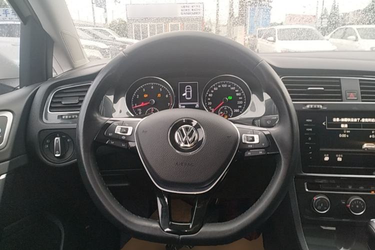 Used Volkswagen Golf 2020 Zhiai Edition 280TSI DSG Comfort Model Steering Wheel