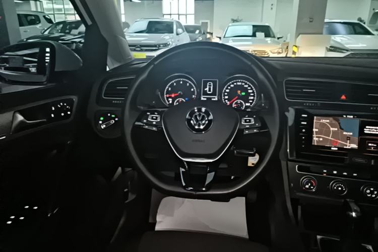 Used Volkswagen Golf 2020 200TSI DSG Comfortable and Ambitious Edition Steering Wheel