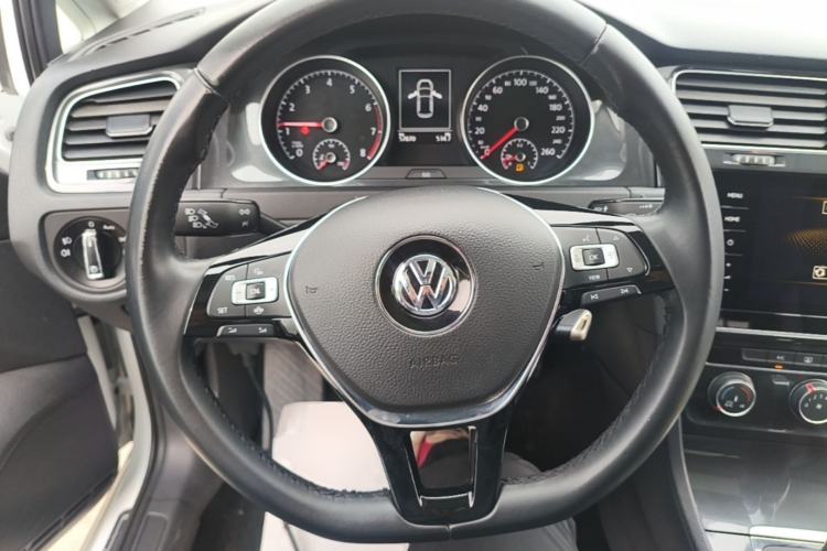 Used Volkswagen Golf 2020 200TSI DSG Comfortable and Ambitious Edition Steering Wheel