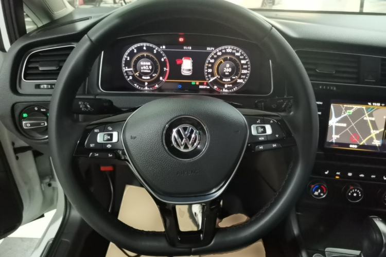 Used Volkswagen Golf 2020 Zhiai Edition 280TSI DSG Luxury Model Steering Wheel