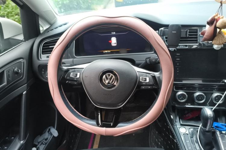 Used Volkswagen Golf 2020 280TSI DSG Luxury Edition Steering Wheel