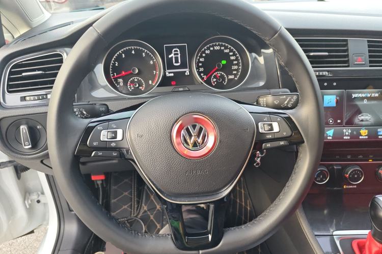 Used Volkswagen Golf 2020 200TSI DSG Comfortable and Ambitious Edition Steering Wheel