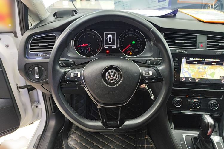 Used Volkswagen Golf 2020 200TSI DSG Comfortable and Ambitious Edition Steering Wheel