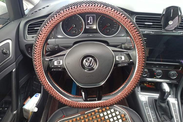 Used Volkswagen Golf 2020 Zhiai Edition 280TSI DSG Comfort Model Steering Wheel
