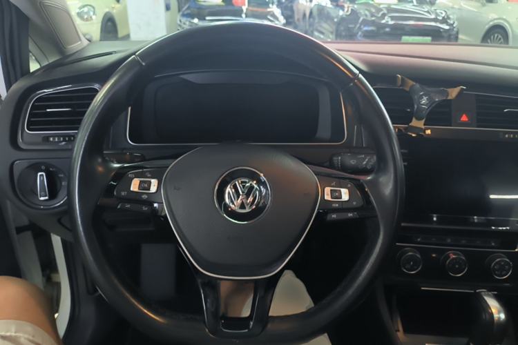 Used Volkswagen Golf 2020 280TSI DSG Luxury Edition Steering Wheel
