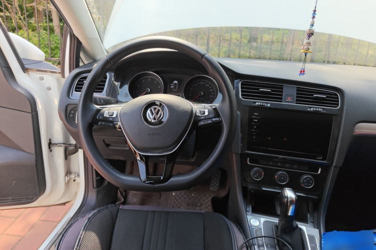 Used Volkswagen Golf 2020 Zhiai Edition 280TSI DSG Comfort Model Steering Wheel